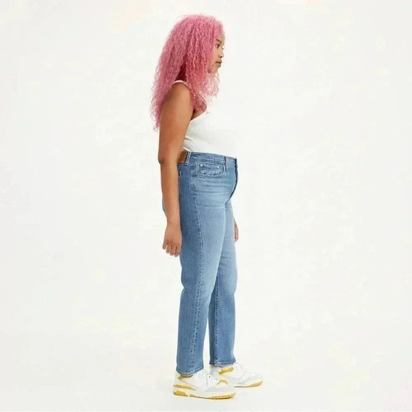 Levi’s Wedgie Medium Wash Size 32 - Picture 1 of 11